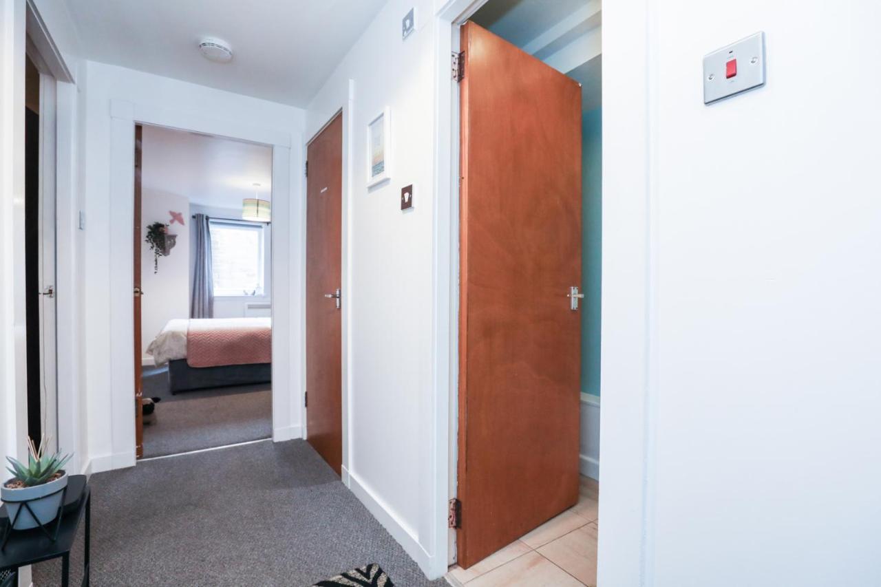 Beautiful 1-Bed Apartment Near Castle Edimburgo Exterior foto